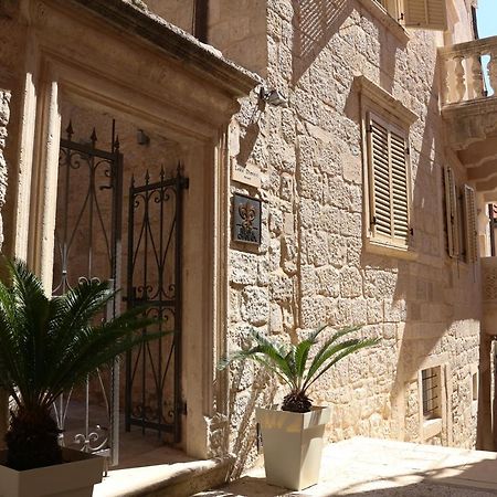 Lesic Dimitri Palace กอร์จูลา ภายนอก รูปภาพ